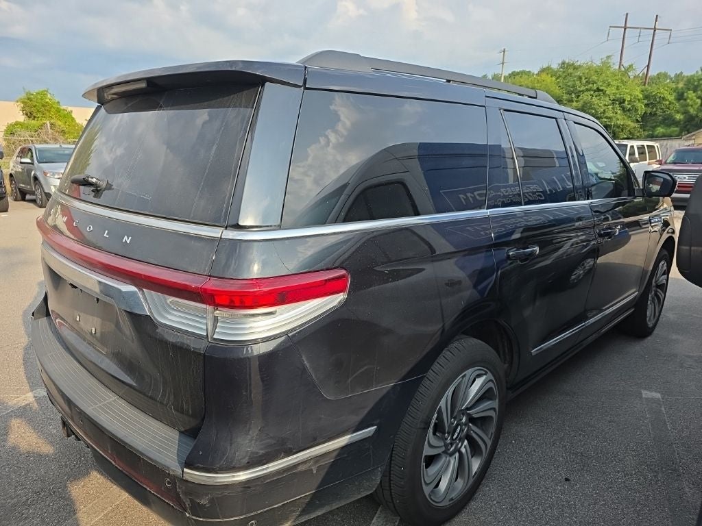 2023 Lincoln Navigator Standard