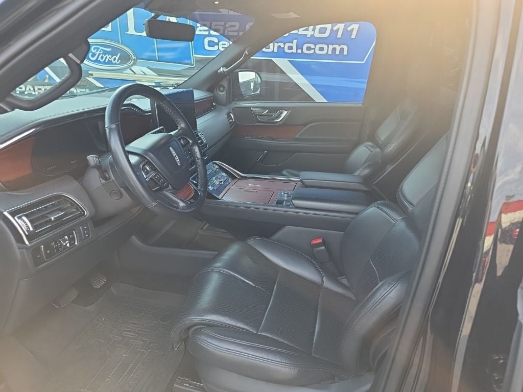 2023 Lincoln Navigator Standard