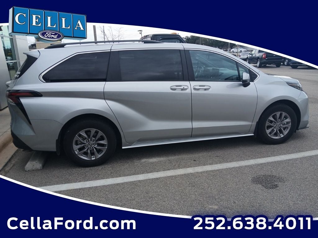 2024 Toyota Sienna XLE