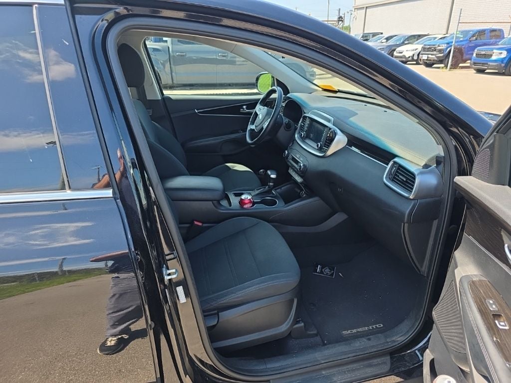 2020 Kia Sorento S