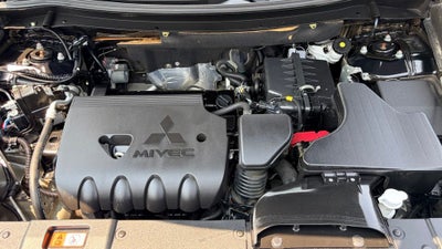 2020 Mitsubishi Outlander ES