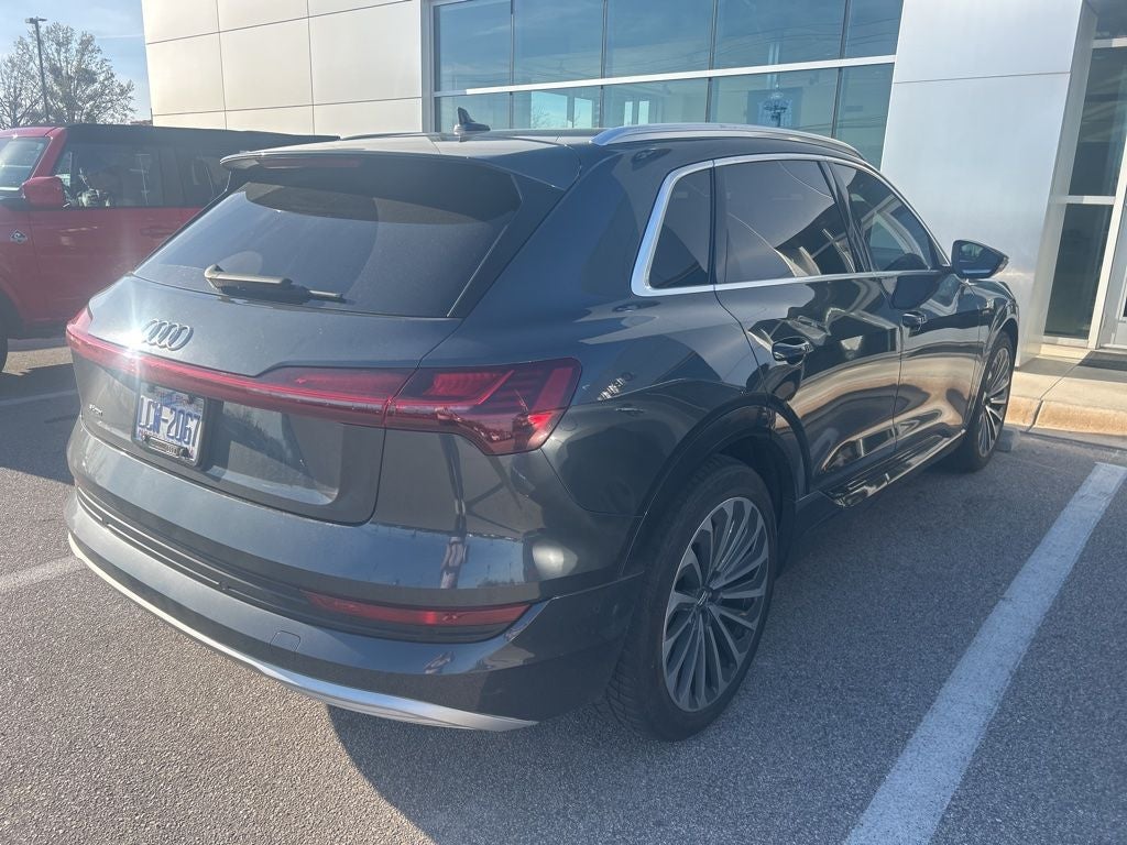 2019 Audi e-tron Prestige quattro
