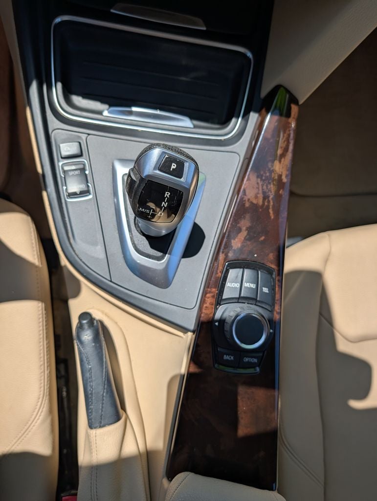 2014 BMW 3 Series 320i