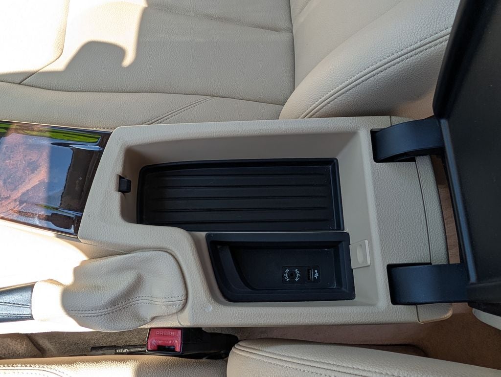 2014 BMW 3 Series 320i