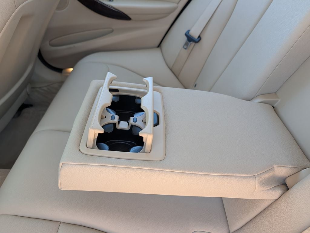 2014 BMW 3 Series 320i