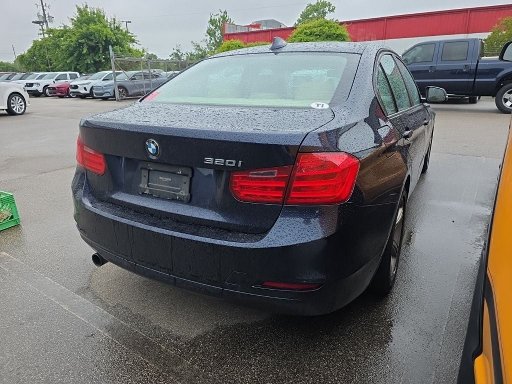 2014 BMW 3 Series 320i