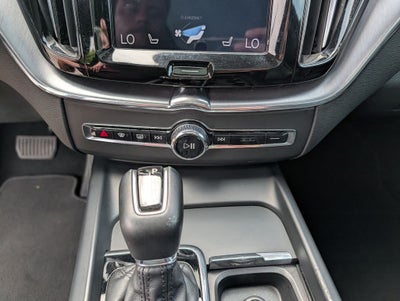 2020 Volvo XC60 T6 Momentum
