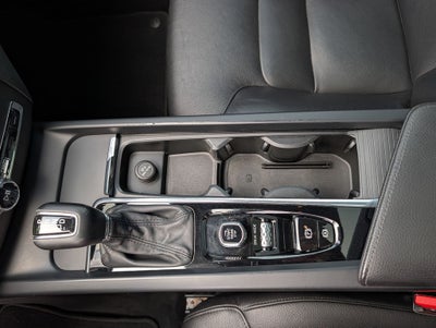2020 Volvo XC60 T6 Momentum