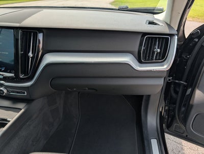 2020 Volvo XC60 T6 Momentum