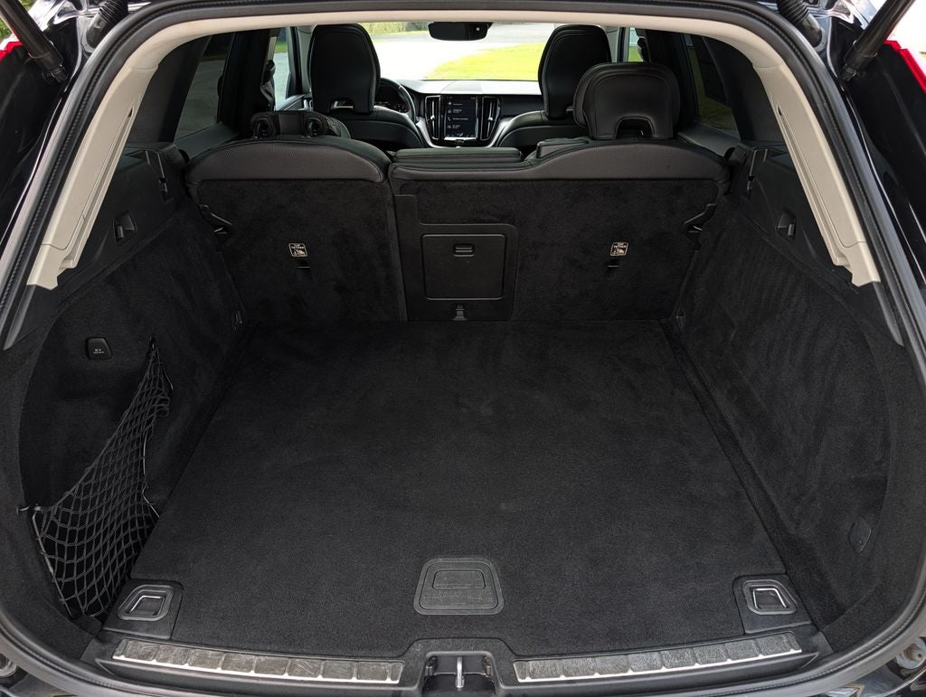 2020 Volvo XC60 T6 Momentum
