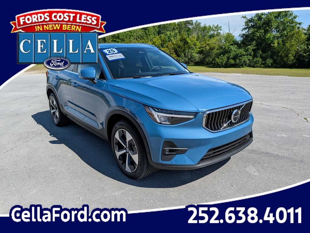 2025 Volvo XC40